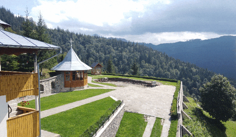 macheta-manastirea-pojorata-biserica-noua